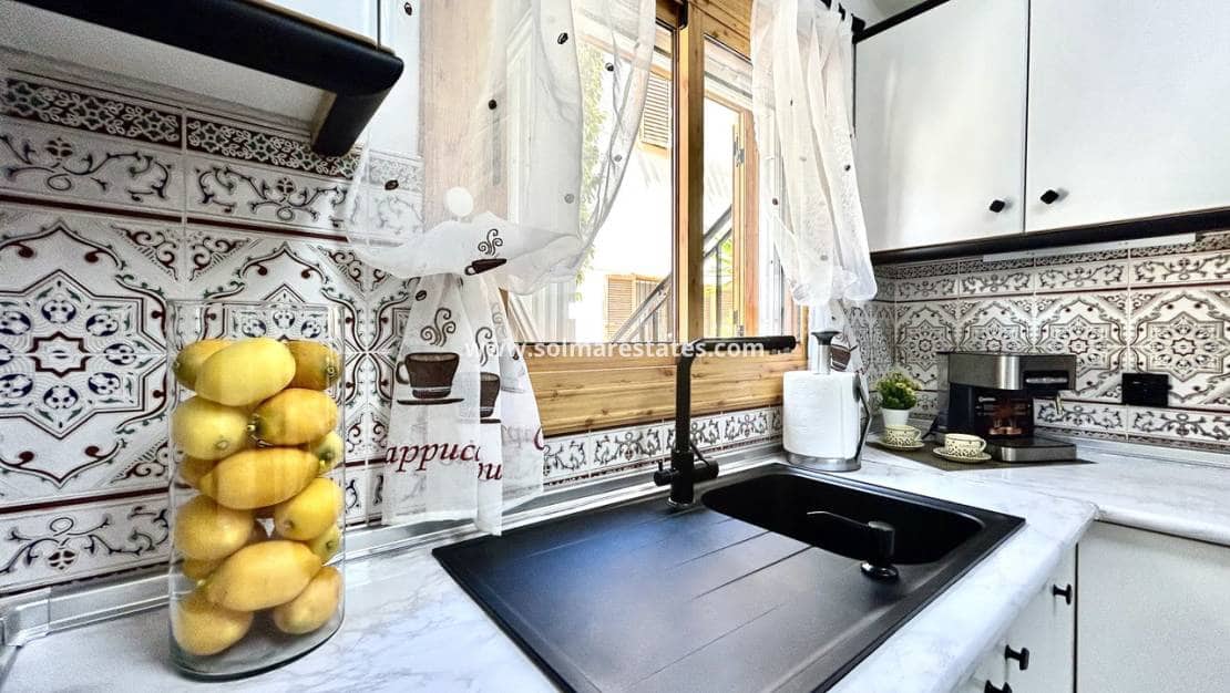 2 slaapkamer Huis te koop in Playa Flamenca met zwembad - € 259.000 (Ref: 9752359)