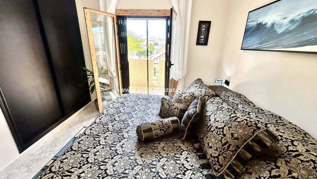 2 slaapkamer Huis te koop in Playa Flamenca met zwembad - € 259.000 (Ref: 9752359)