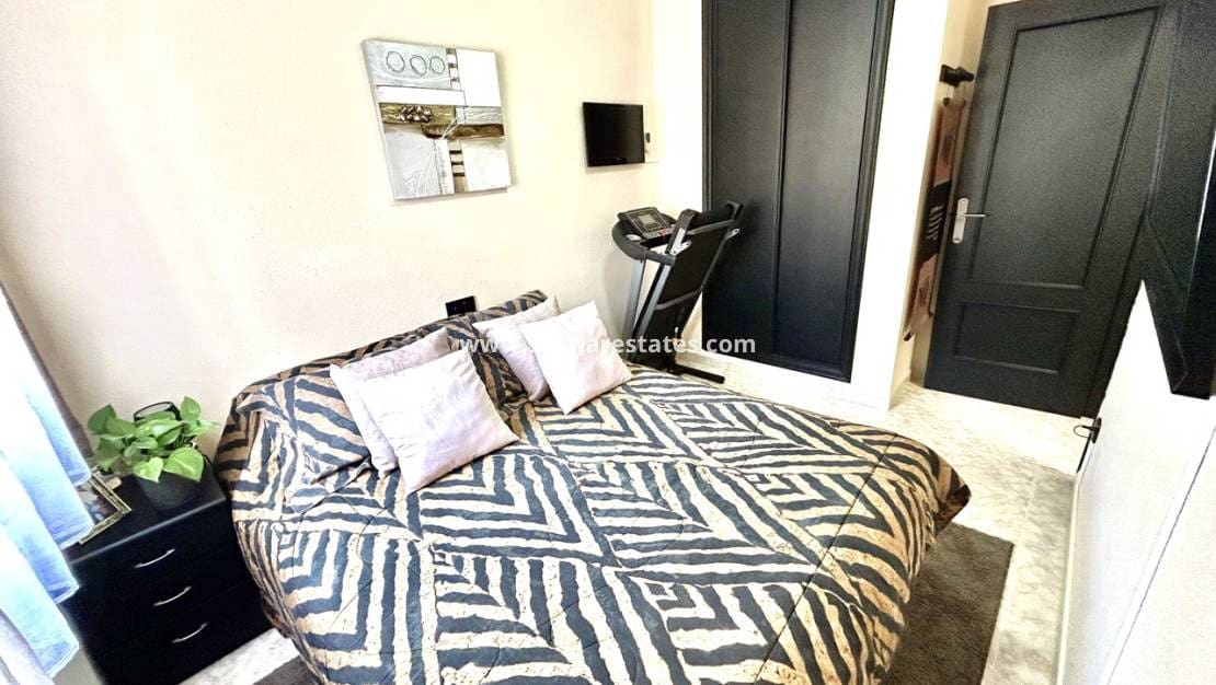 2 slaapkamer Huis te koop in Playa Flamenca met zwembad - € 259.000 (Ref: 9752359)