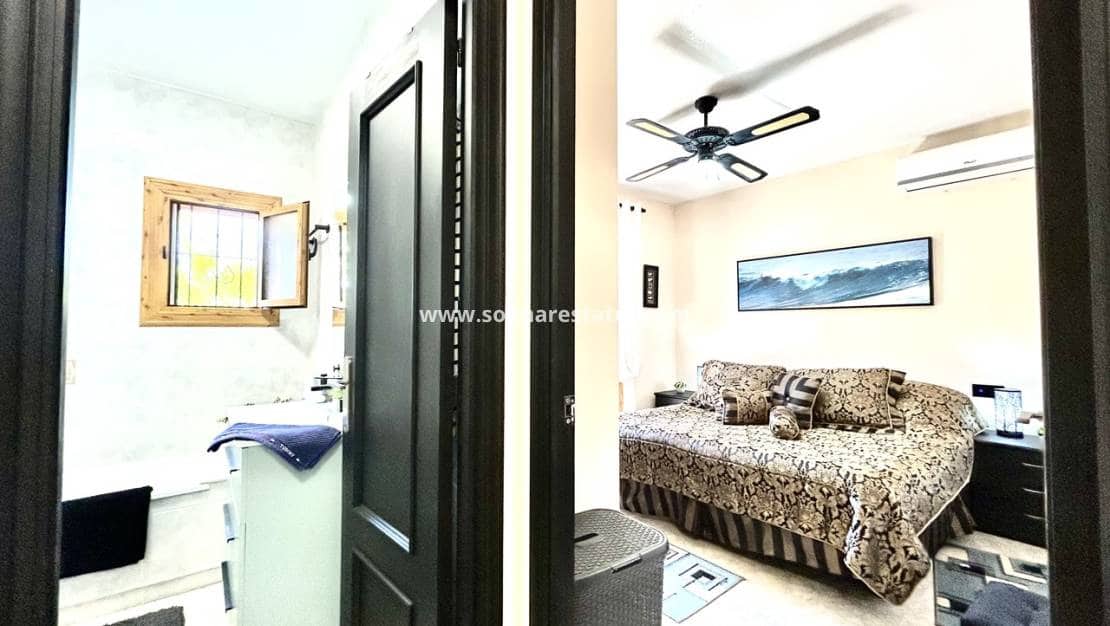 2 slaapkamer Huis te koop in Playa Flamenca met zwembad - € 259.000 (Ref: 9752359)