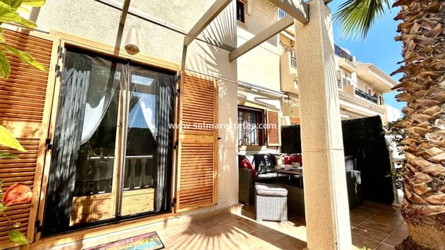 2 soverom Hus til salgs i Playa Flamenca, Orihuela med svømmebasseng - € 238 950 (Ref: 9752359)