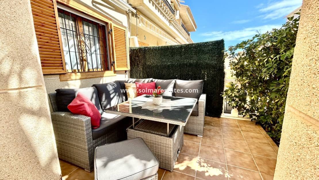 2 slaapkamer Huis te koop in Playa Flamenca met zwembad - € 259.000 (Ref: 9752359)