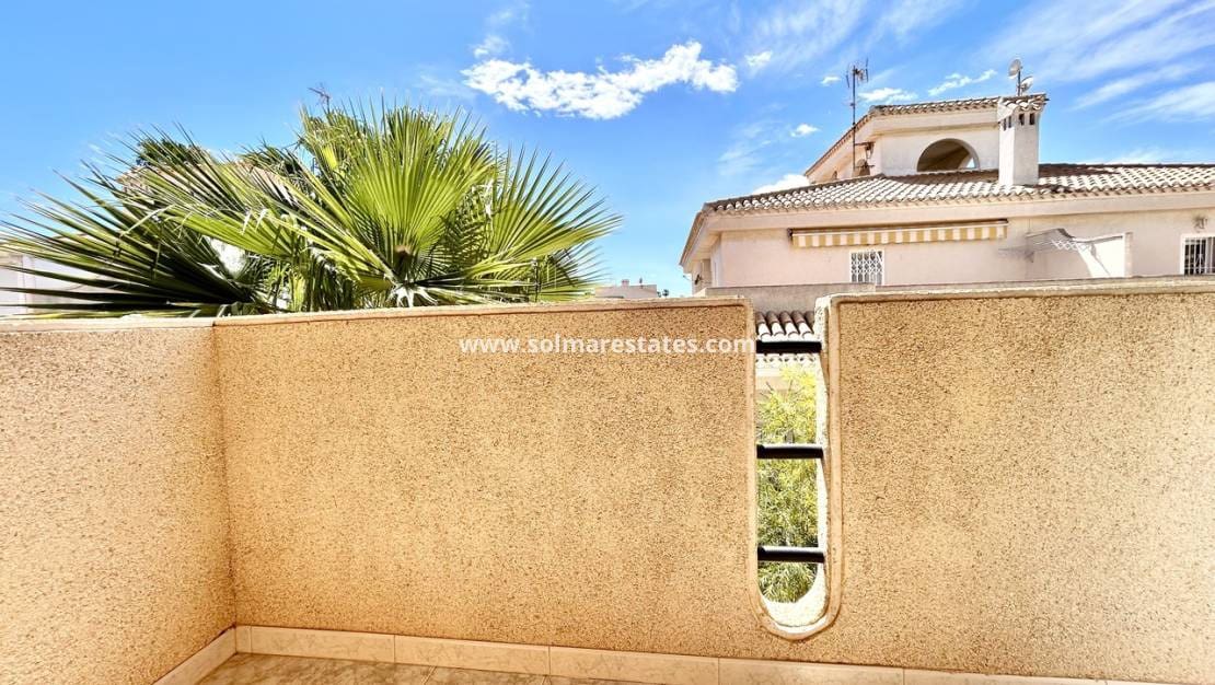 2 slaapkamer Huis te koop in Playa Flamenca met zwembad - € 259.000 (Ref: 9752359)