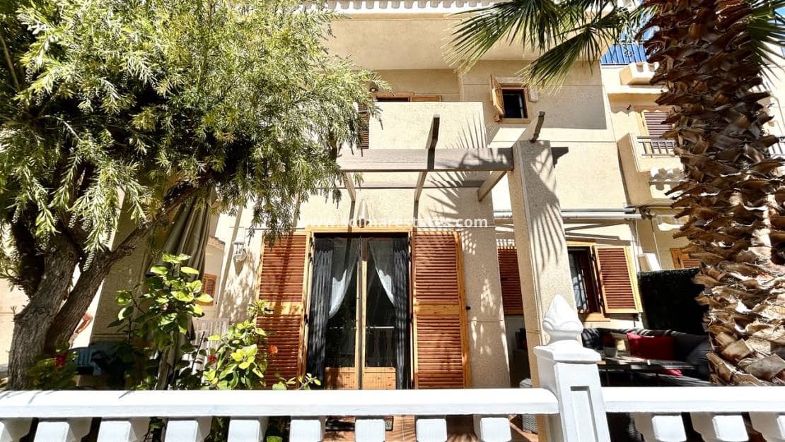 2 slaapkamer Huis te koop in Playa Flamenca met zwembad - € 259.000 (Ref: 9752359)