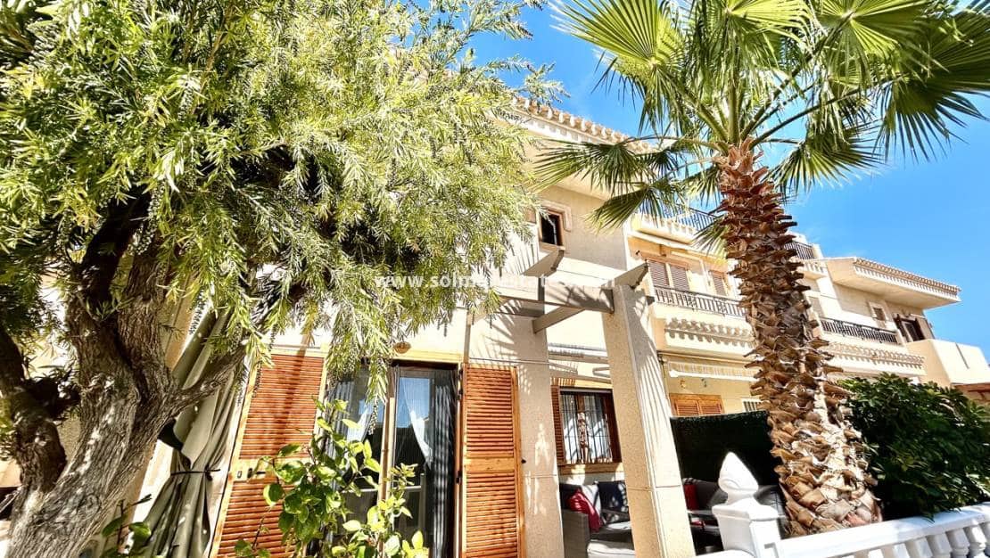 2 slaapkamer Huis te koop in Playa Flamenca met zwembad - € 259.000 (Ref: 9752359)