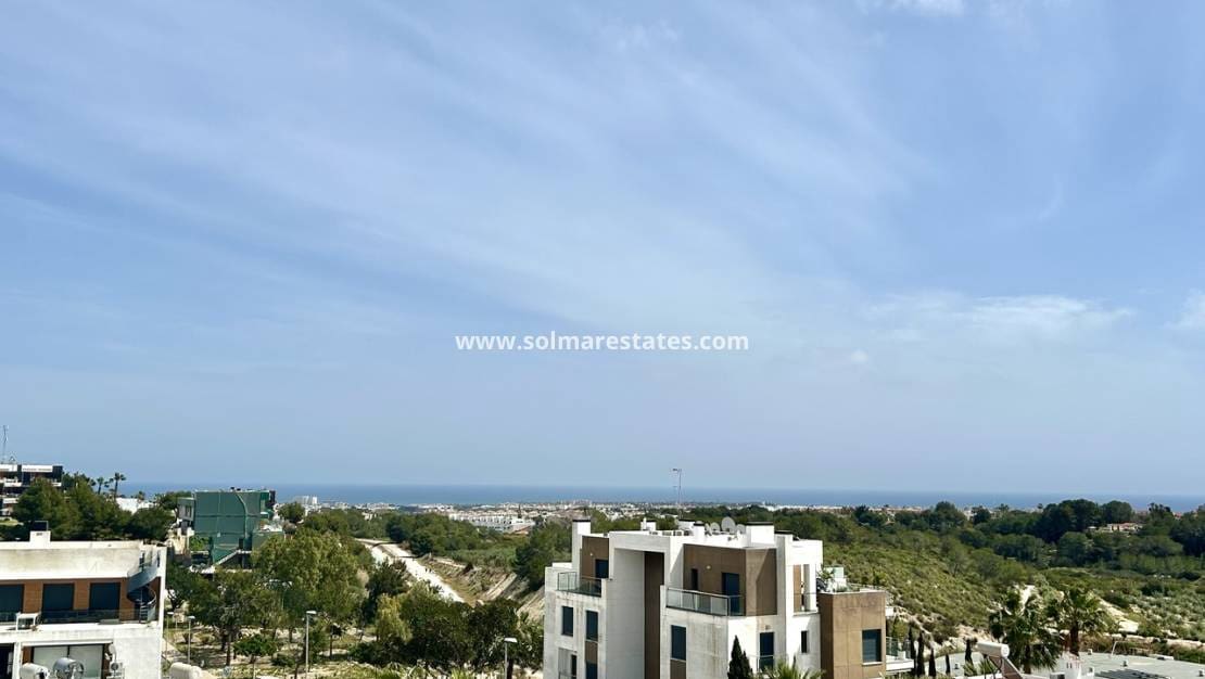 2 soveværelse Lejlighed til salg i Villamartin med swimmingpool - € 190.000 (Ref: 9752360)