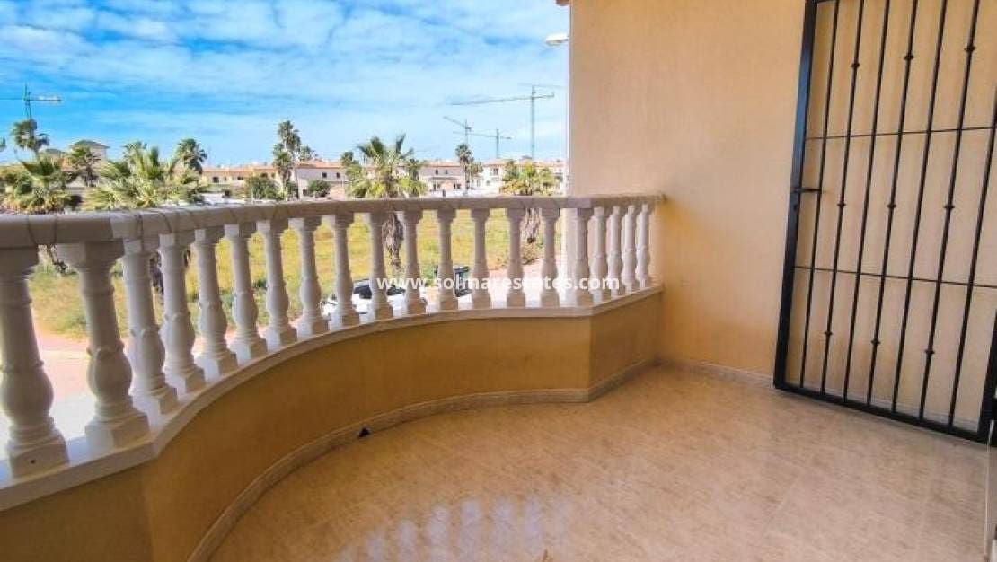 2 soveværelse Lejlighed til salg i Dona Pepa med swimmingpool - € 169.950 (Ref: 9752472)