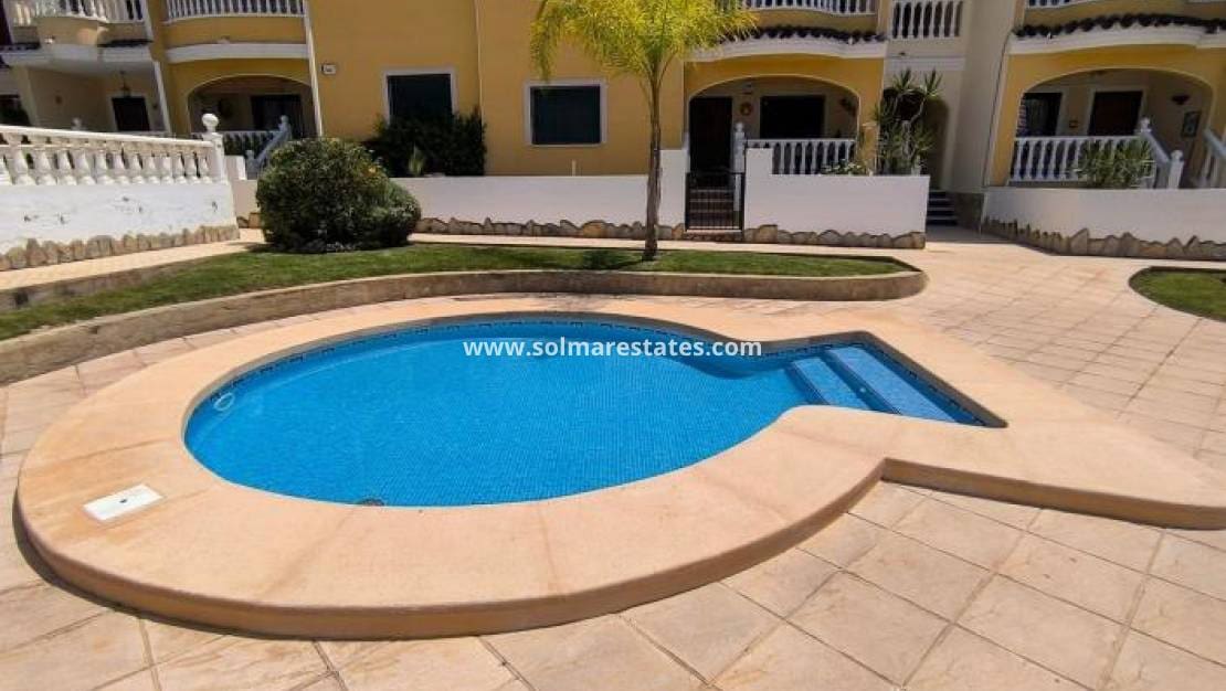 2 soveværelse Lejlighed til salg i Dona Pepa med swimmingpool - € 169.950 (Ref: 9752472)