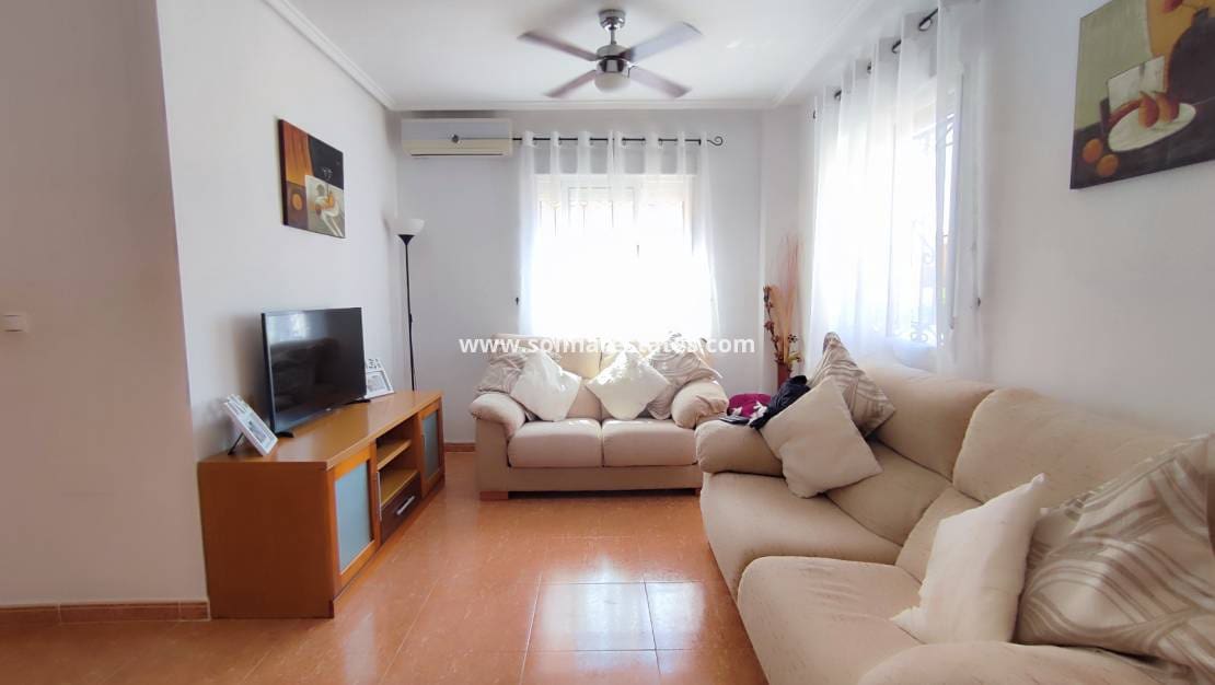 3 sovrum Hus till salu i Los Altos med pool - 215 000 € (Ref: 9752473)