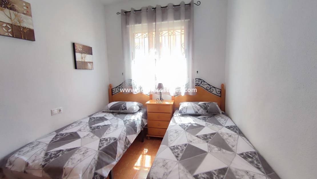 3 sovrum Hus till salu i Los Altos med pool - 215 000 € (Ref: 9752473)