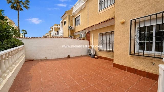 Casa de 3 habitaciones en Cabo Roig, Orihuela en venta con piscina - 220.000 € (Ref: 9769076)