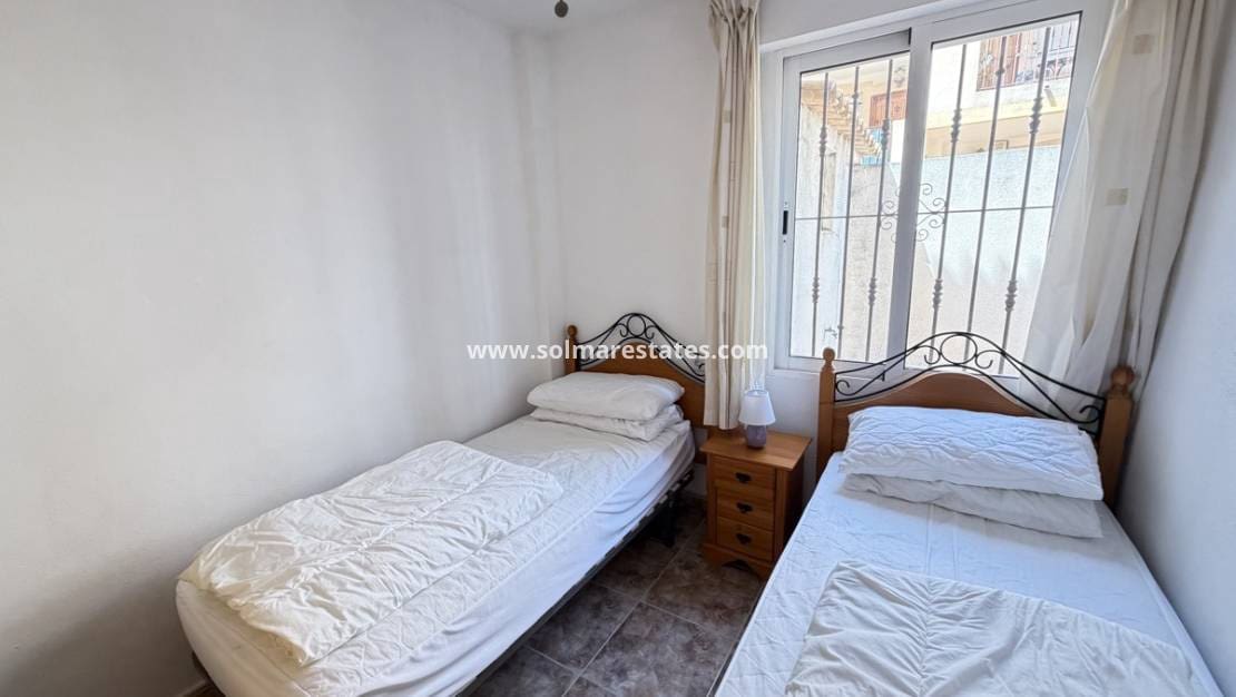 2 Zimmer Apartment zu verkaufen in La Zenia mit Pool - 199.999 € (Ref: 9771818)