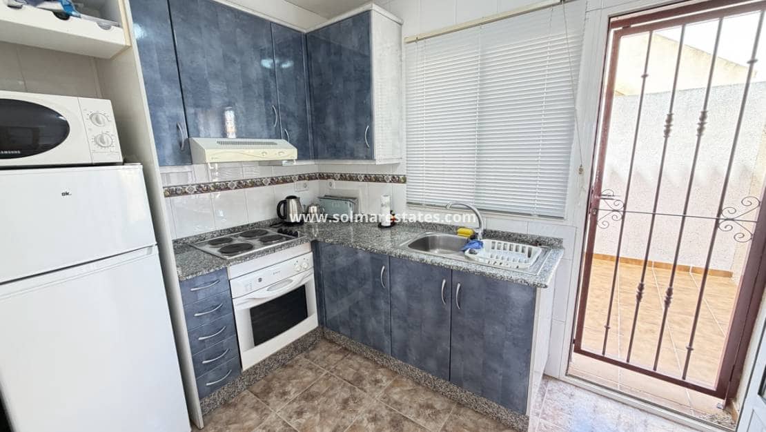 2 Zimmer Apartment zu verkaufen in La Zenia mit Pool - 199.999 € (Ref: 9771818)