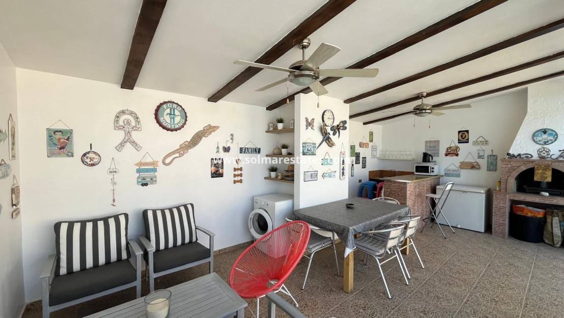 5 soveværelse Villa til salg i Catral med swimmingpool - € 449.995 (Ref: 9772439)