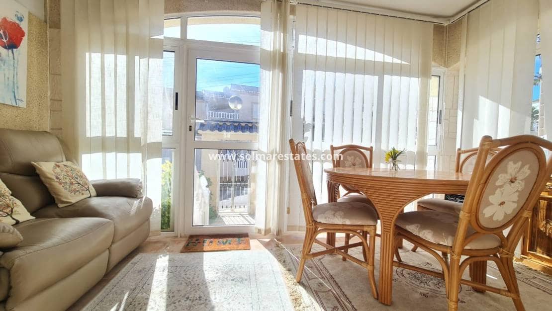 3 camera da letto Villetta Bifamiliare in vendita in Villamartin con piscina - 198.000 € (Rif: 9775887)