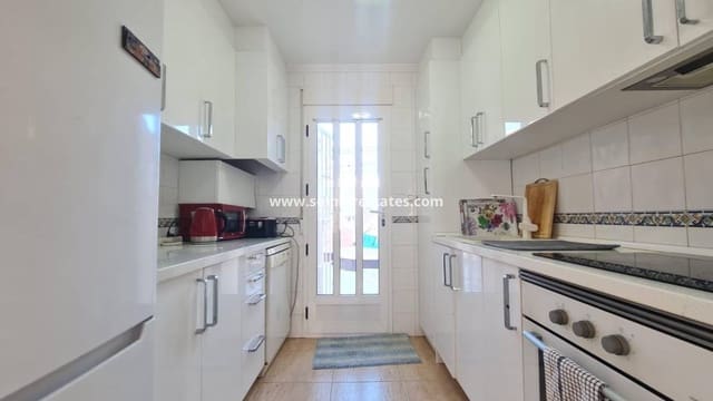 3 camera da letto Villetta Bifamiliare in vendita in Villamartin, Orihuela con piscina - 198.000 € (Rif: 9775887)