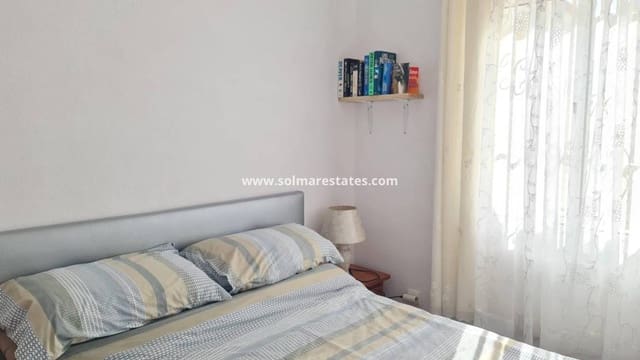 3 camera da letto Villetta Bifamiliare in vendita in Villamartin, Orihuela con piscina - 198.000 € (Rif: 9775887)