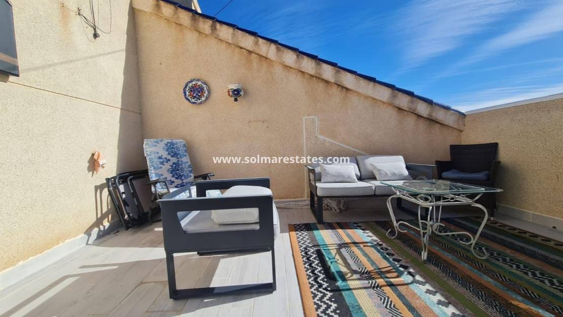 3 camera da letto Villetta Bifamiliare in vendita in Villamartin con piscina - 198.000 € (Rif: 9775887)