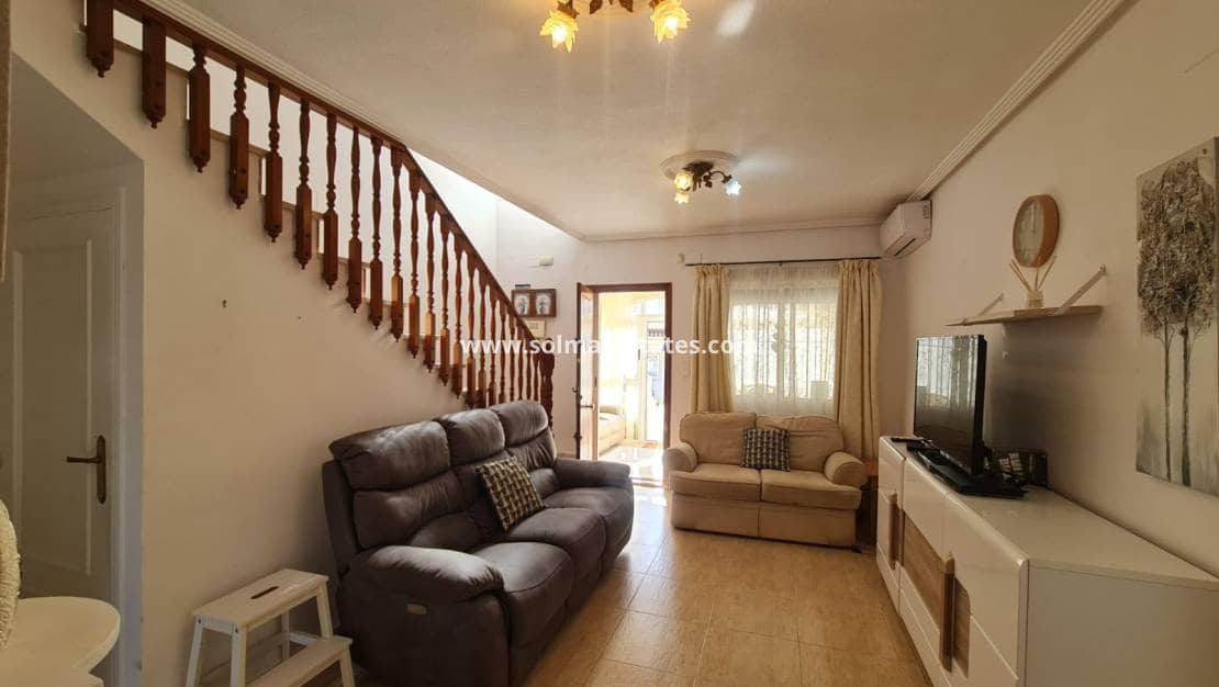 3 camera da letto Villetta Bifamiliare in vendita in Villamartin con piscina - 198.000 € (Rif: 9775887)