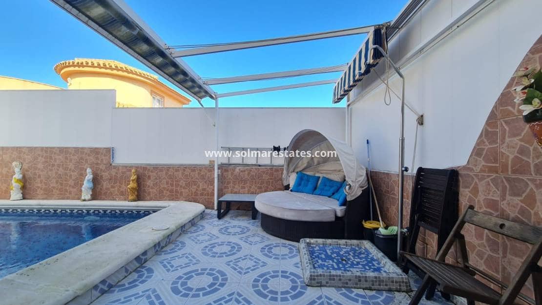 3 camera da letto Villetta Bifamiliare in vendita in Villamartin con piscina - 198.000 € (Rif: 9775887)
