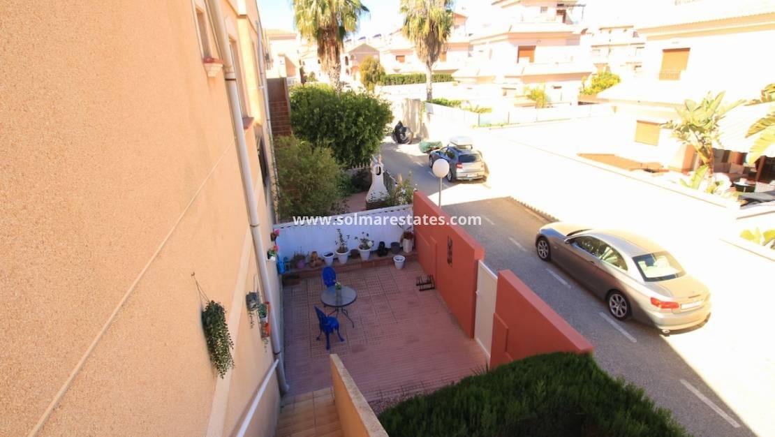 3 bedroom Apartment for sale in La Zenia with pool - € 185,000 (Ref: 9776901)