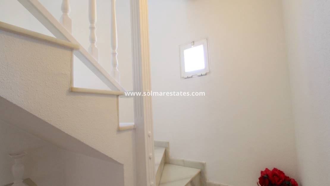 3 bedroom Apartment for sale in La Zenia with pool - € 185,000 (Ref: 9776901)