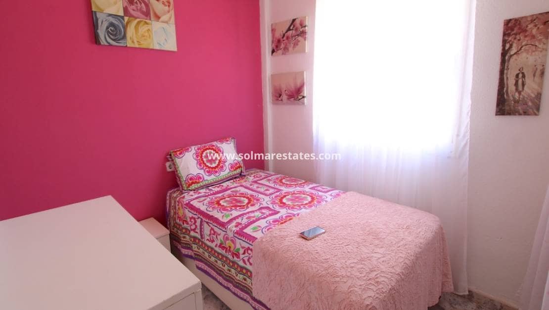 3 bedroom Apartment for sale in La Zenia with pool - € 185,000 (Ref: 9776901)