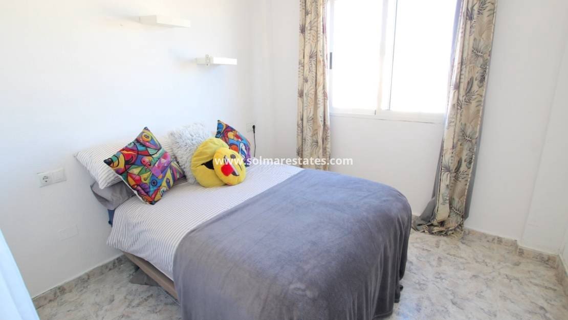3 bedroom Apartment for sale in La Zenia with pool - € 185,000 (Ref: 9776901)