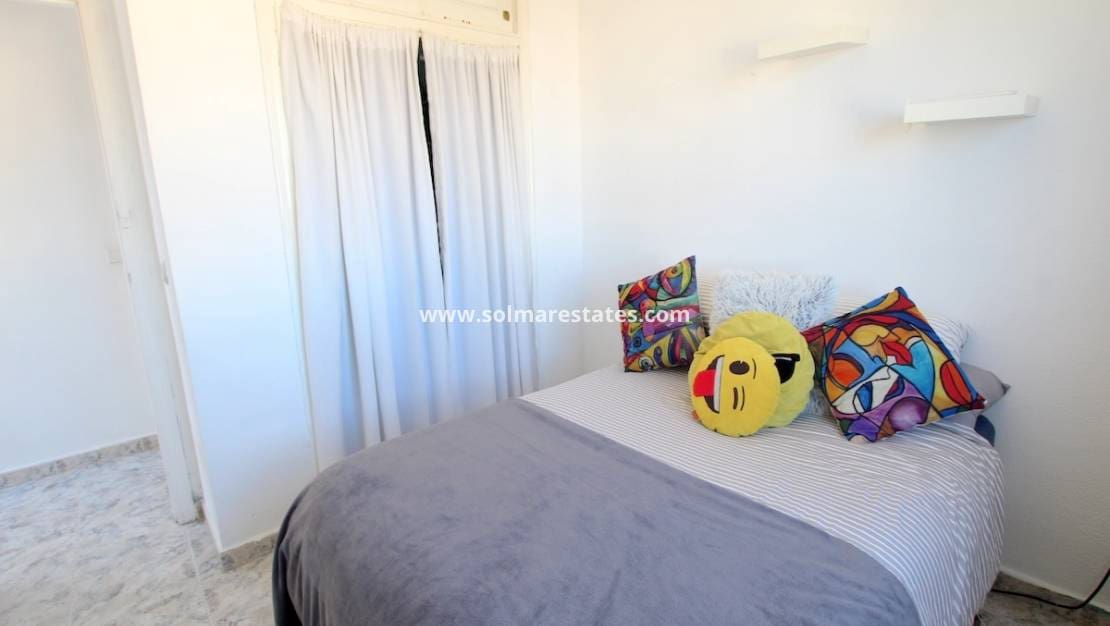 3 bedroom Apartment for sale in La Zenia with pool - € 185,000 (Ref: 9776901)