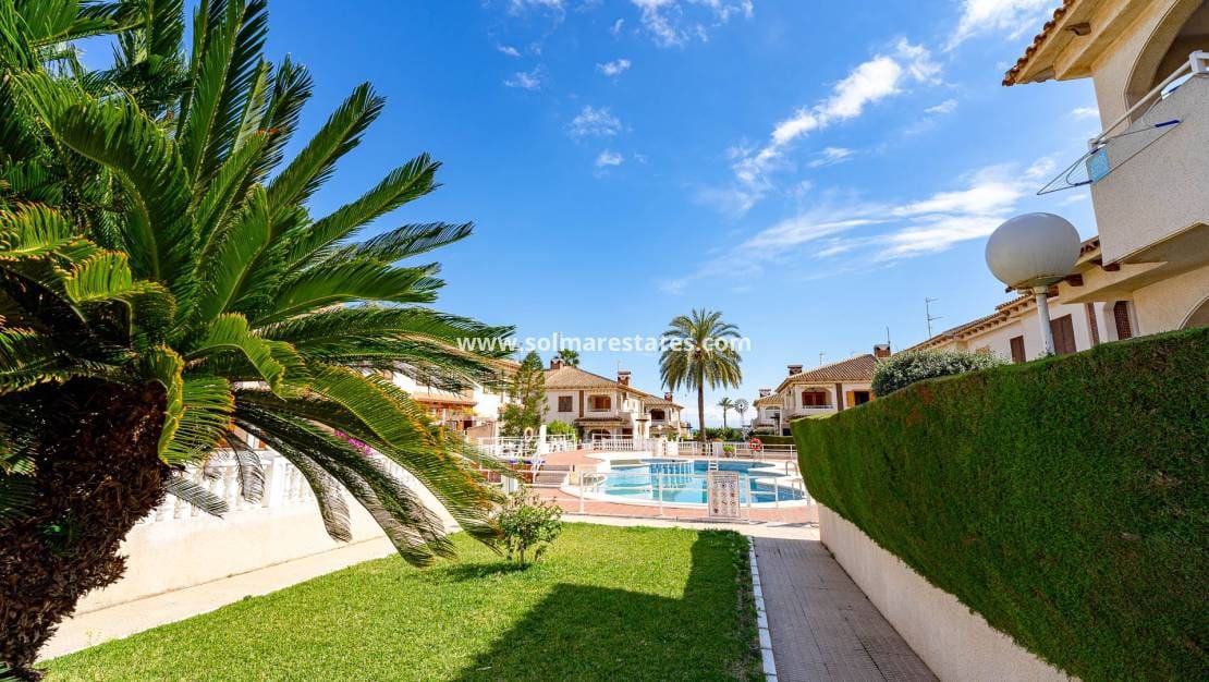 2 camera da letto Appartamento in vendita in Orihuela Costa con piscina - 165.000 € (Rif: 9776902)