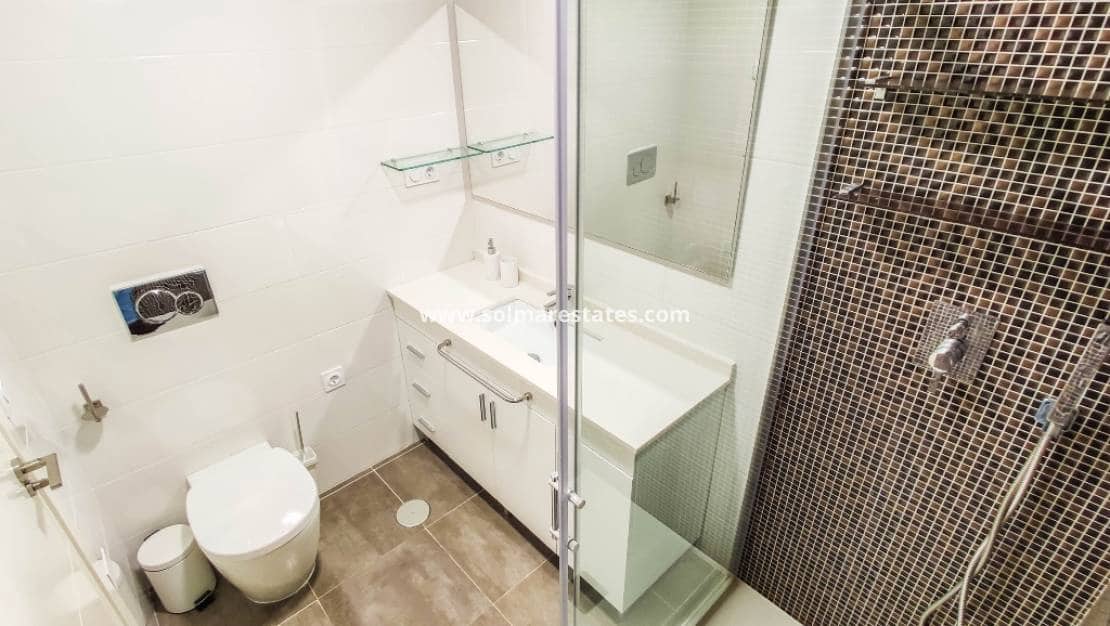 2 chambre Appartement à vendre à Punta Prima avec piscine - 599 000 € (Ref: 9776903)