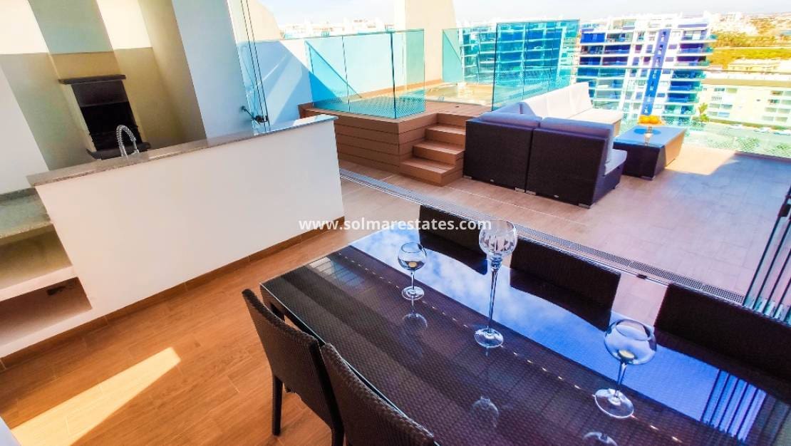 2 chambre Appartement à vendre à Punta Prima avec piscine - 599 000 € (Ref: 9776903)