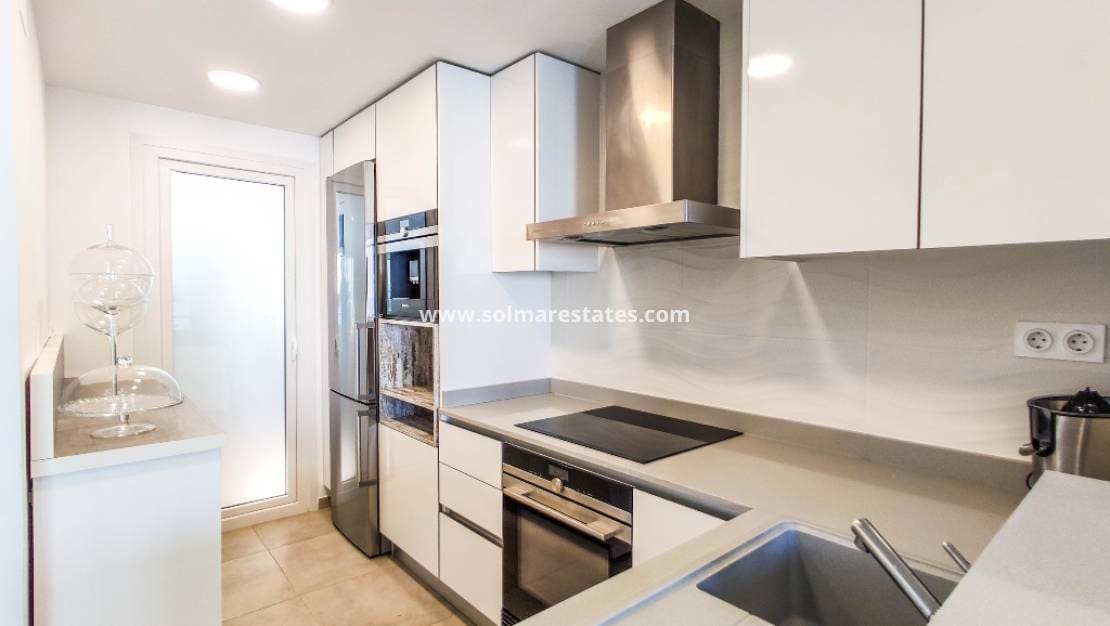 2 chambre Appartement à vendre à Punta Prima avec piscine - 599 000 € (Ref: 9776903)