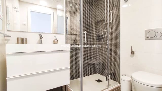 2 chambre Appartement à vendre à Punta Prima, Torrevieja avec piscine - 599 000 € (Ref: 9776903)