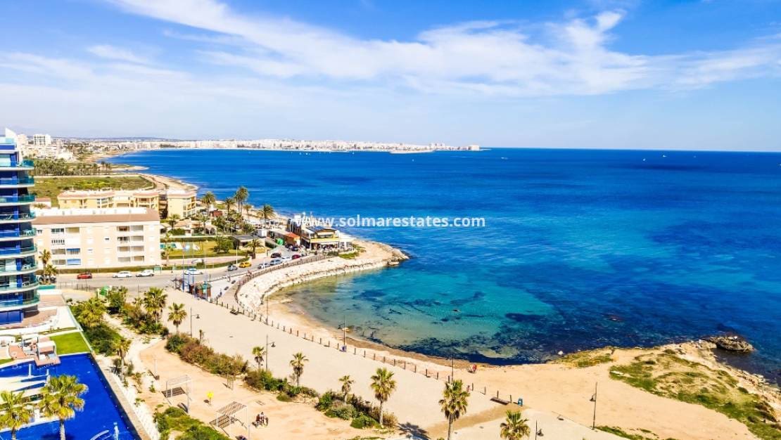 2 chambre Appartement à vendre à Punta Prima avec piscine - 599 000 € (Ref: 9776903)