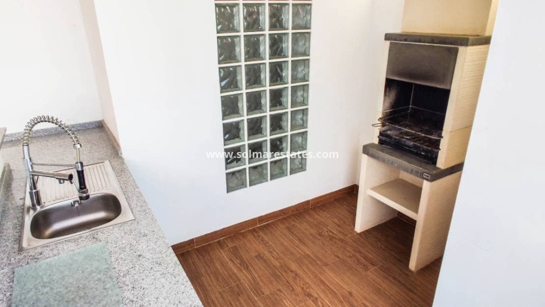 2 chambre Appartement à vendre à Punta Prima avec piscine - 599 000 € (Ref: 9776903)