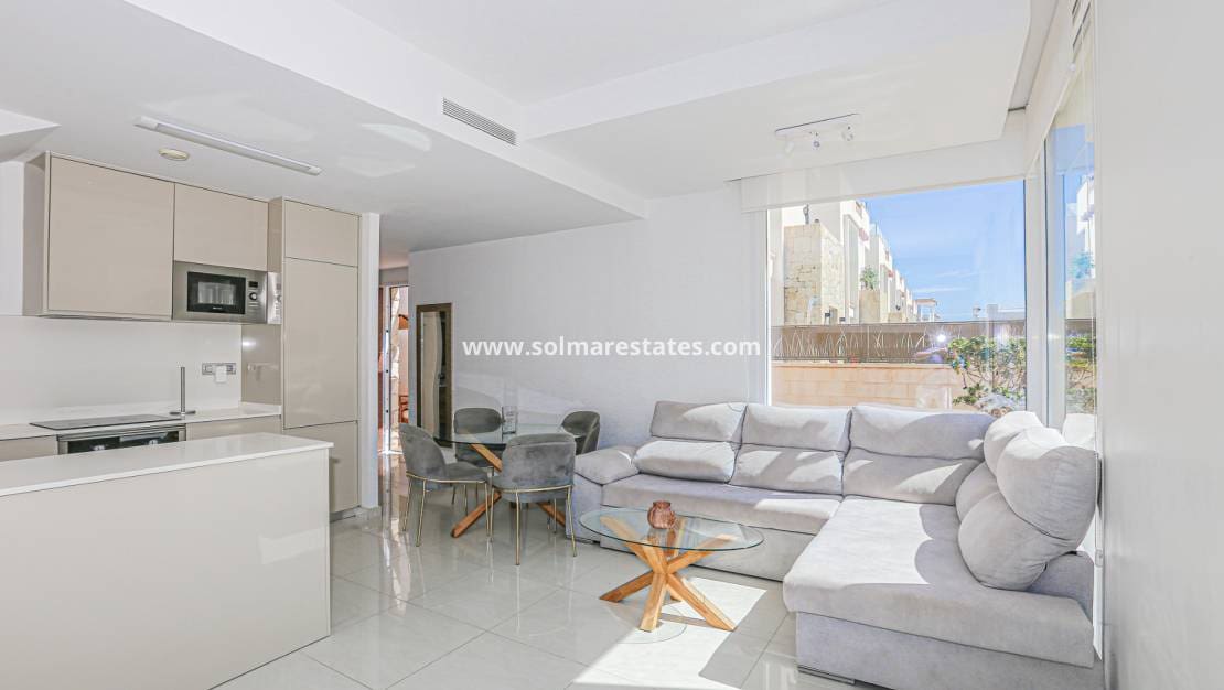 3 soveværelse Villa til salg i Dona Pepa med swimmingpool - € 550.000 (Ref: 9776904)