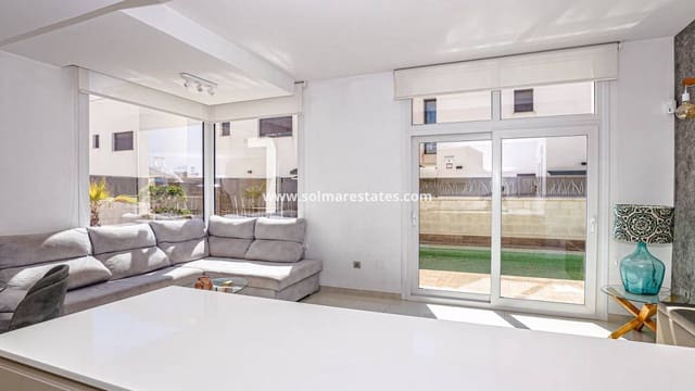 3 soveværelse Villa til salg i Doña Pepa, Rojales med swimmingpool - € 550.000 (Ref: 9776904)