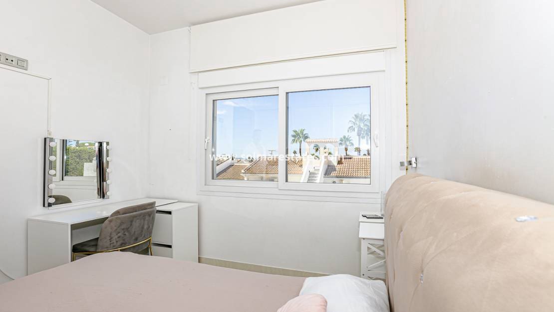 3 soveværelse Villa til salg i Dona Pepa med swimmingpool - € 550.000 (Ref: 9776904)