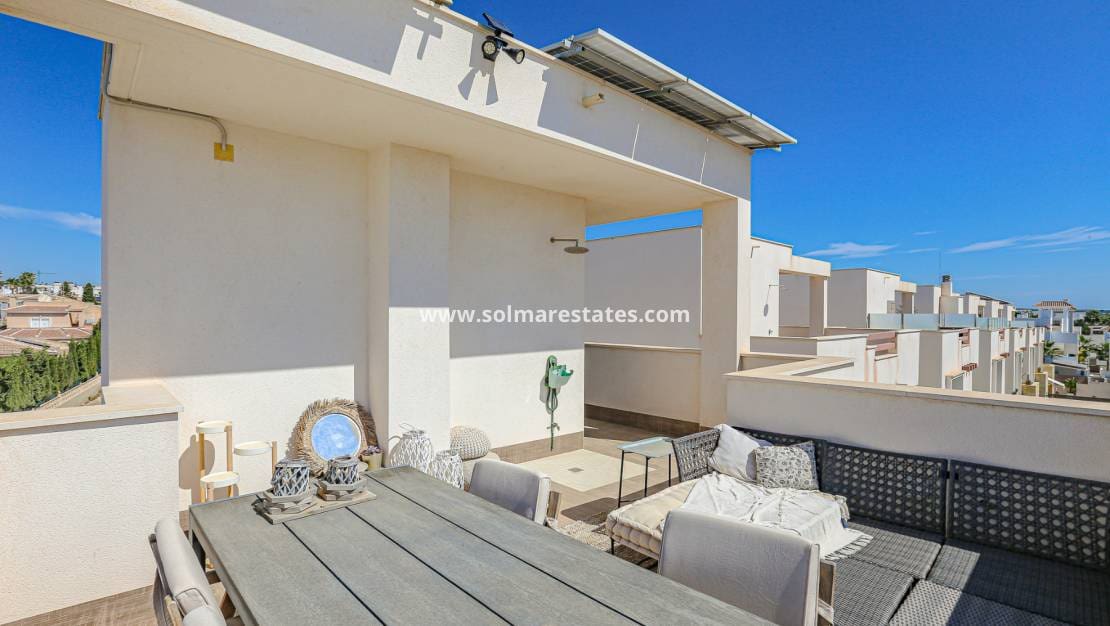 3 soveværelse Villa til salg i Dona Pepa med swimmingpool - € 550.000 (Ref: 9776904)