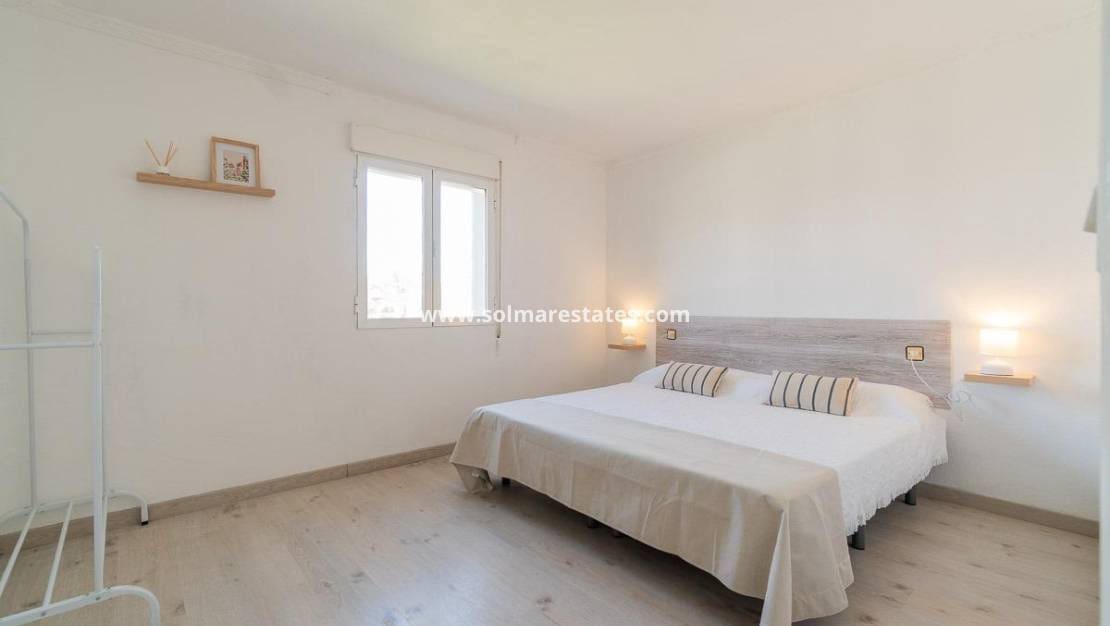 2 bedroom Apartment for sale in Rocio del Mar with pool - € 219,000 (Ref: 9776906)