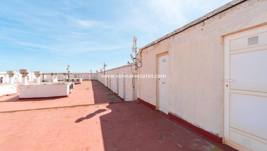 2 bedroom Apartment for sale in Rocio del Mar with pool - € 219,000 (Ref: 9776906)