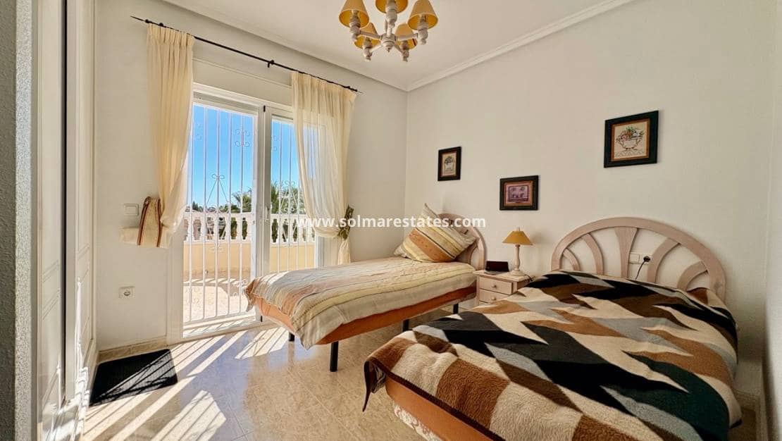 2 quarto Casa em Banda para venda em Dona Pepa com piscina - 185 000 € (Ref: 9776907)