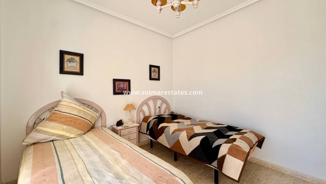 2 quarto Casa em Banda para venda em Dona Pepa com piscina - 185 000 € (Ref: 9776907)