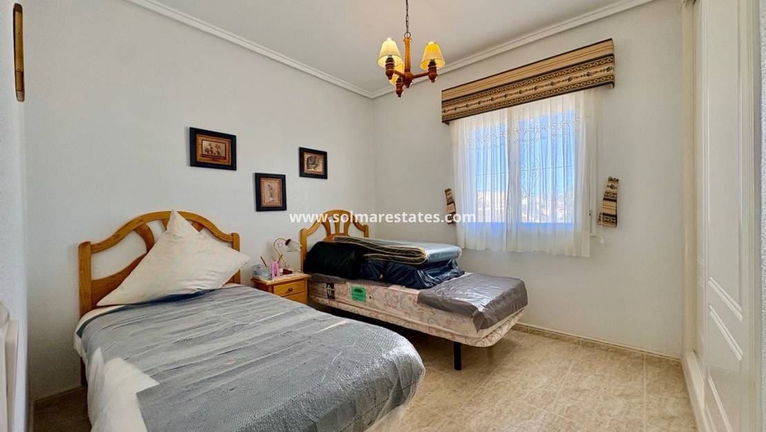 2 quarto Casa em Banda para venda em Dona Pepa com piscina - 185 000 € (Ref: 9776907)