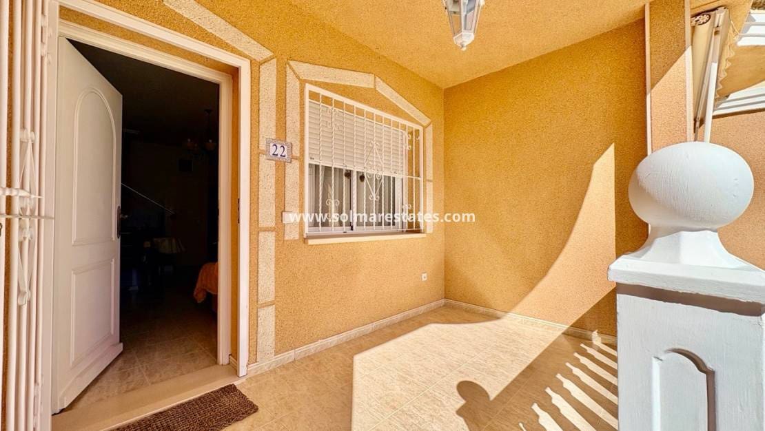2 quarto Casa em Banda para venda em Dona Pepa com piscina - 185 000 € (Ref: 9776907)