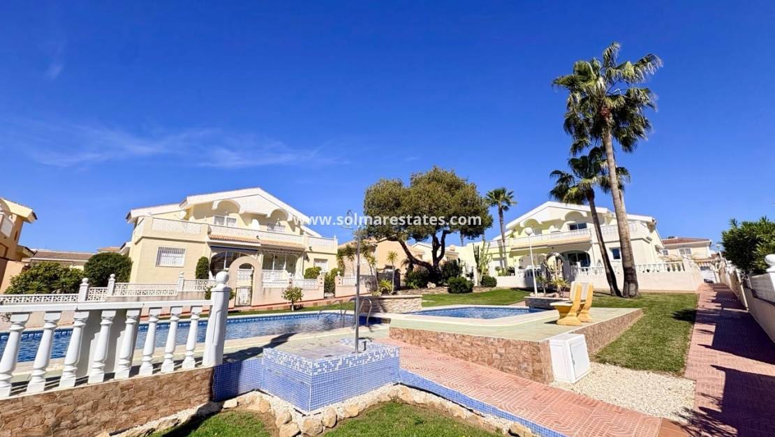 2 quarto Casa em Banda para venda em Dona Pepa com piscina - 185 000 € (Ref: 9776907)