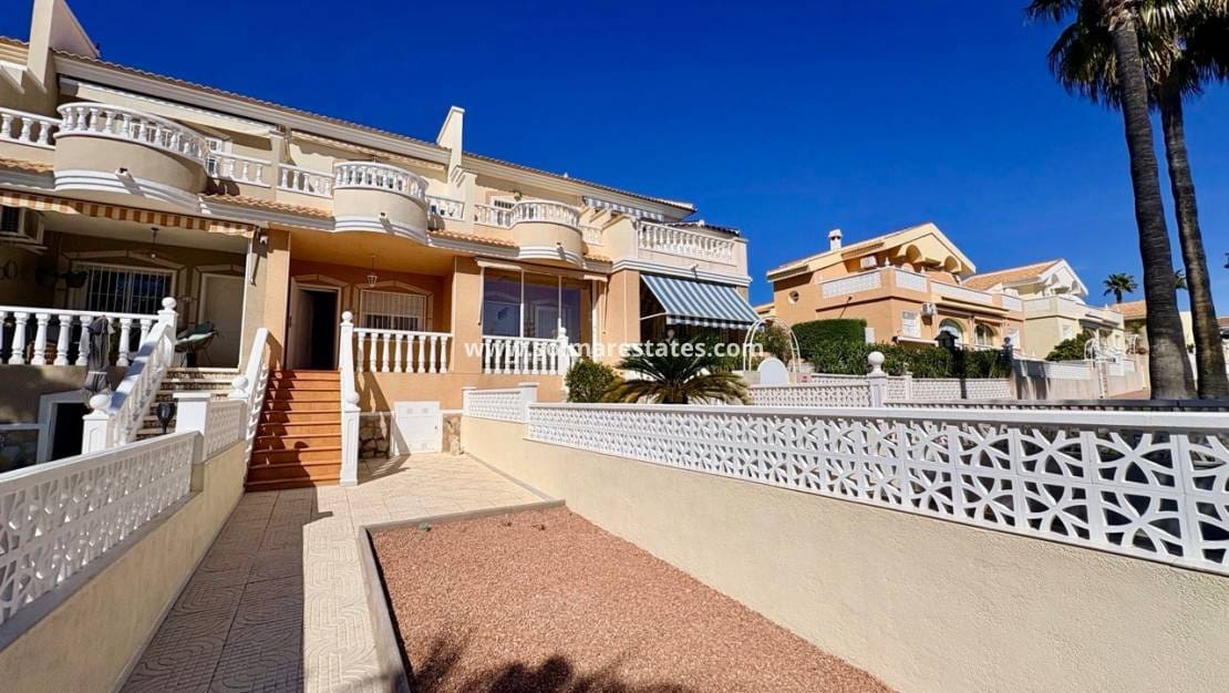 2 quarto Casa em Banda para venda em Dona Pepa com piscina - 185 000 € (Ref: 9776907)