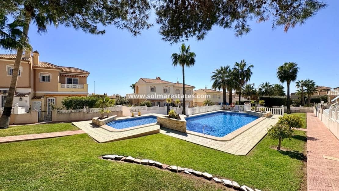 2 quarto Casa em Banda para venda em Dona Pepa com piscina - 185 000 € (Ref: 9776907)