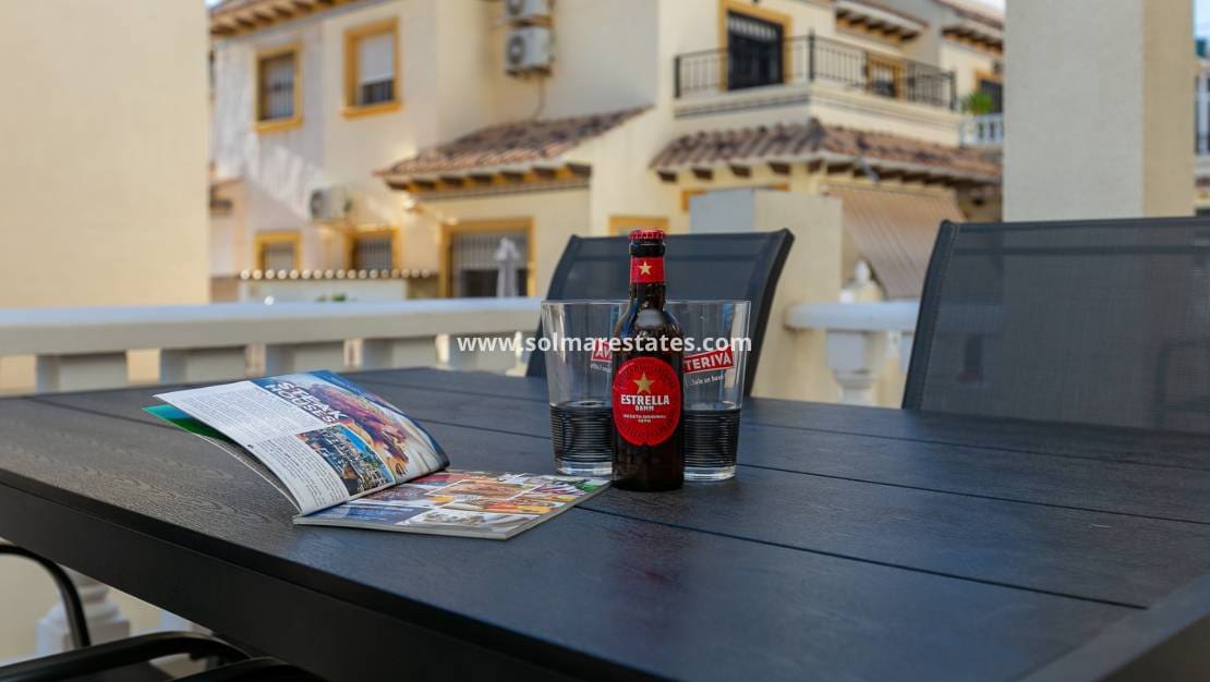 3 chambre Maison de Ville à vendre à Playa Flamenca avec piscine - 224 500 € (Ref: 9776909)